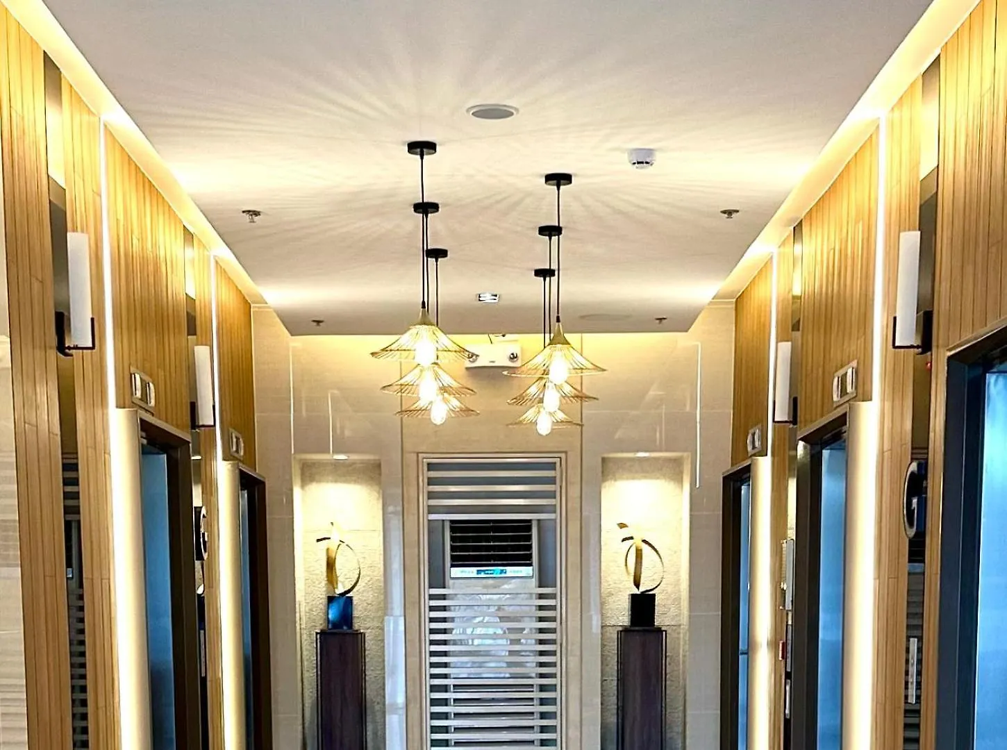 Condo In Moa Manila 0*,
