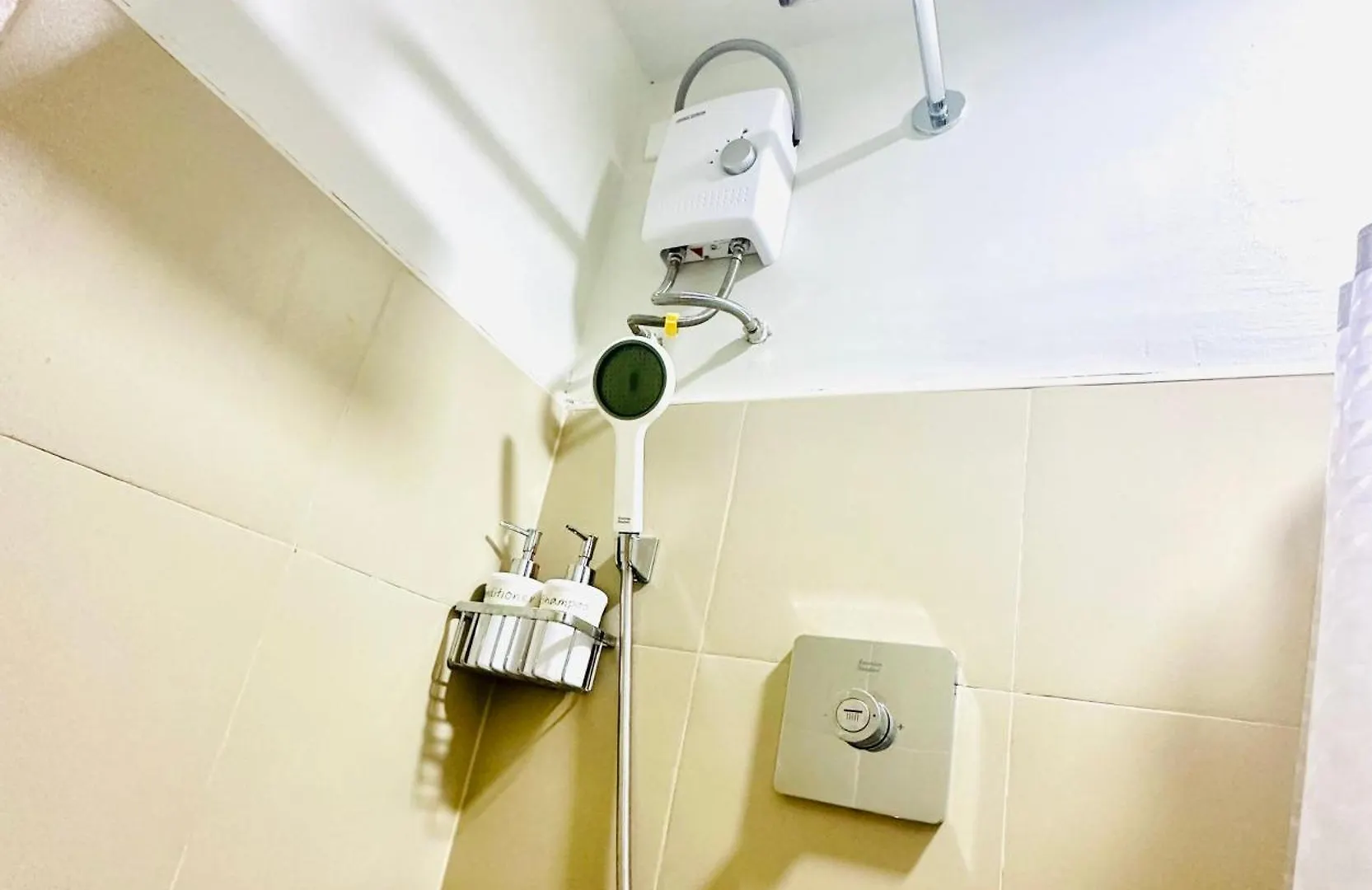 Apartment Condo In Moa Manila